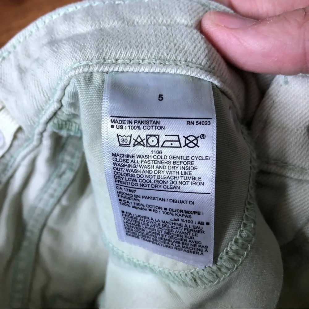 Old Navy light green cut off shorts in size 5